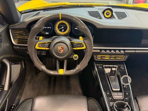 Used 2022 Porsche 911 Cabriolet AWD/4WD image 18