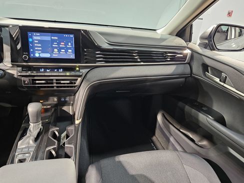 Used 2025 Toyota Camry LE w/ Convenience Package FWD image 11