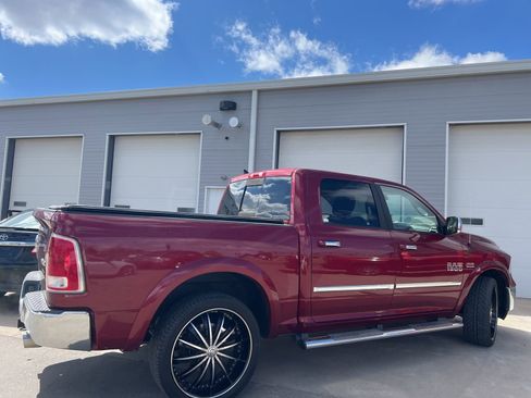 Used 2015 RAM 1500 Laramie w/ Convenience Group image 10