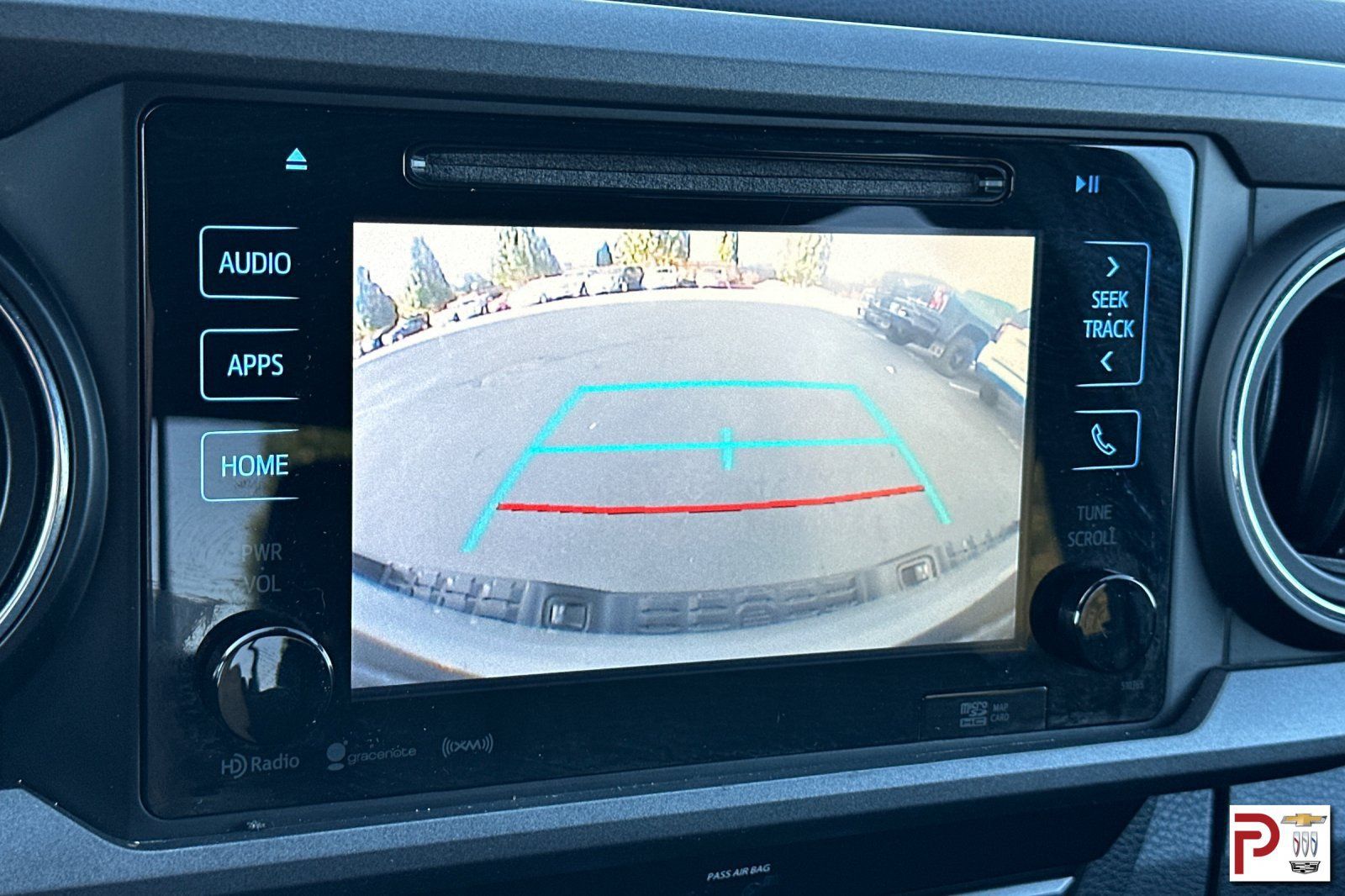 Used 2018 Toyota Tacoma TRD Off-Road w/ Technology Package AWD/4WD image 22