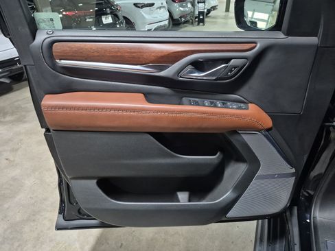 Certified 2023 GMC Yukon Denali Ultimate image 24