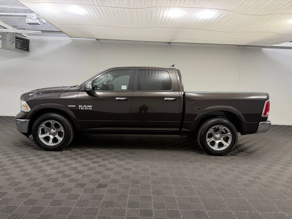 Used 2017 RAM 1500 Laramie w/ Convenience Group AWD/4WD image 2