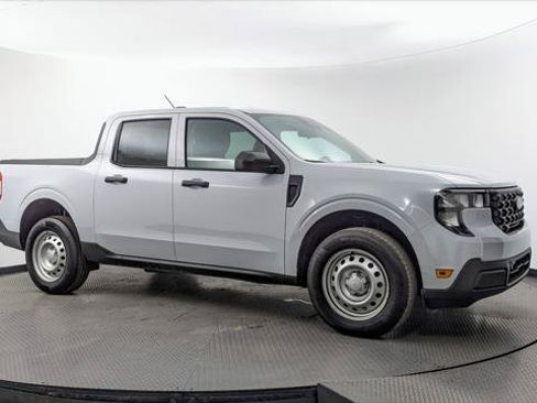Used 2025 Ford Maverick XL w/ Equipment Group 102A AWD/4WD image 11