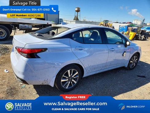 Used 2025 Nissan Versa SV w/ Trunk Package FWD image 4