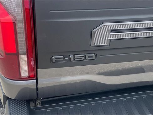 Used 2025 Ford F150 Raptor AWD/4WD image 31