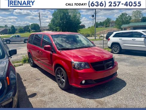 Used 2015 Dodge Grand Caravan SXT FWD image 1