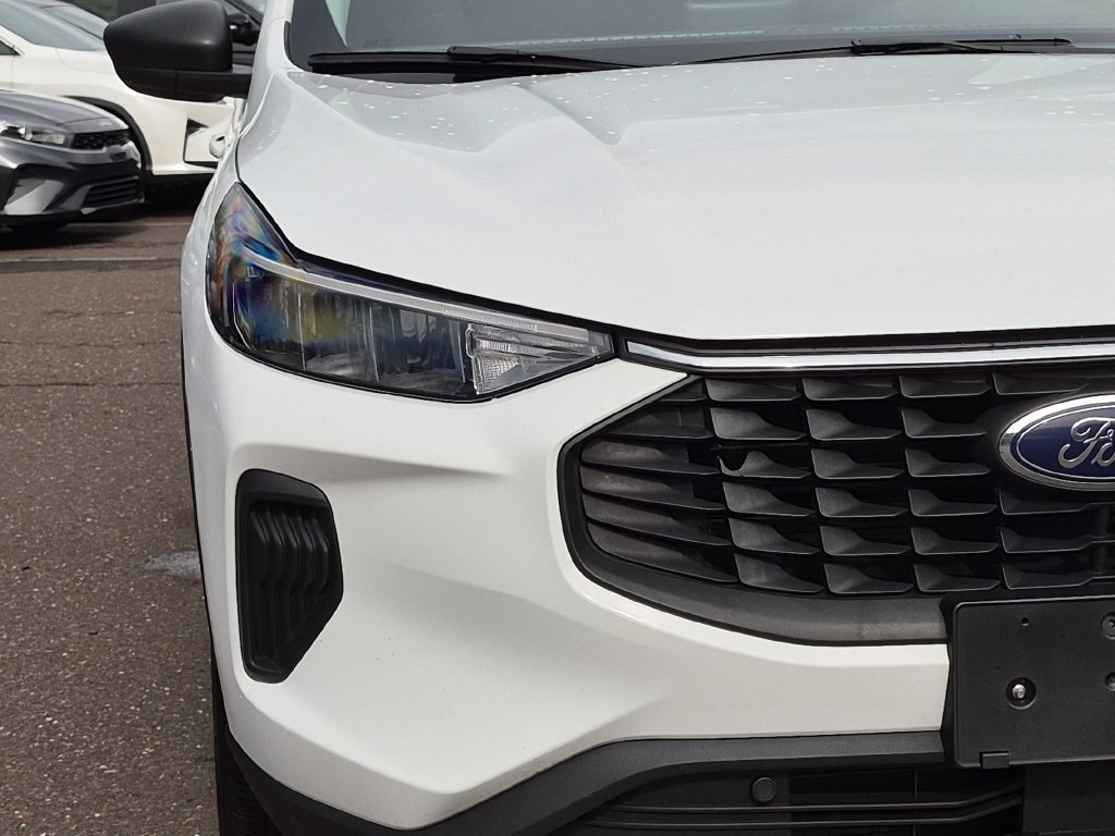 Certified 2023 Ford Escape Active AWD/4WD image 18
