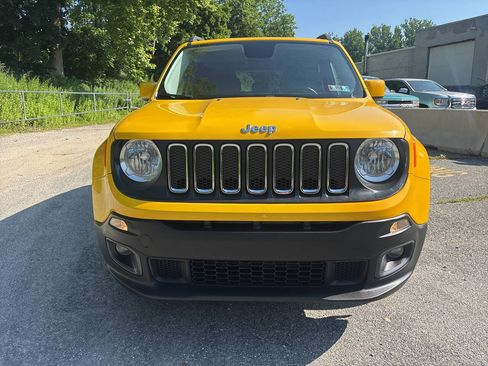 Used 2016 Jeep Renegade Latitude AWD/4WD image 6