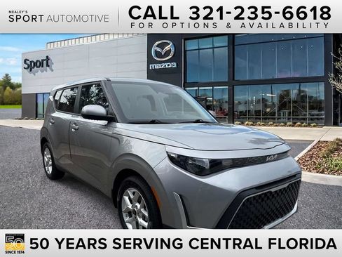 Used 2023 Kia Soul S FWD image 1