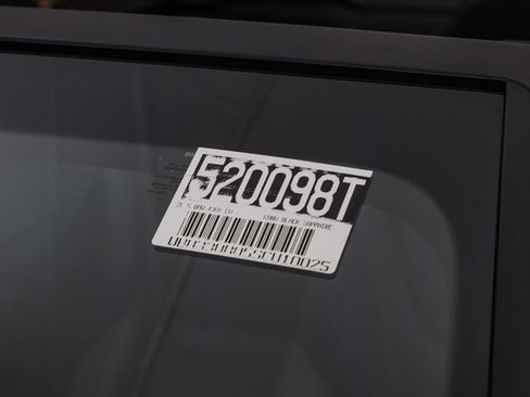 Used 2025 BMW 430i Convertible w/ M Sport Package image 29