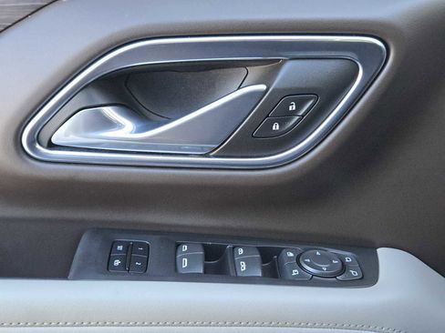 Certified 2023 Chevrolet Tahoe Z71 w/ Luxury Package image 22