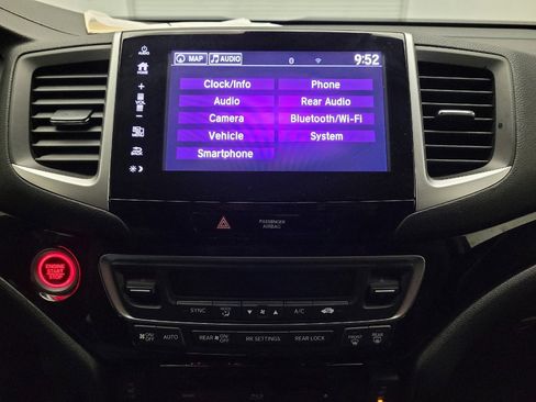 Used 2017 Honda Pilot Touring image 25