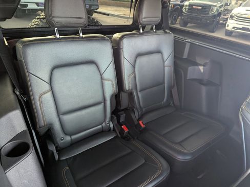 Used 2023 Ford Bronco Badlands w/ Sasquatch Package image 14