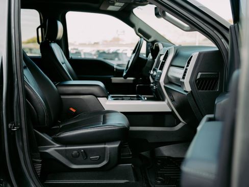 Used 2020 Ford F250 Lariat image 18