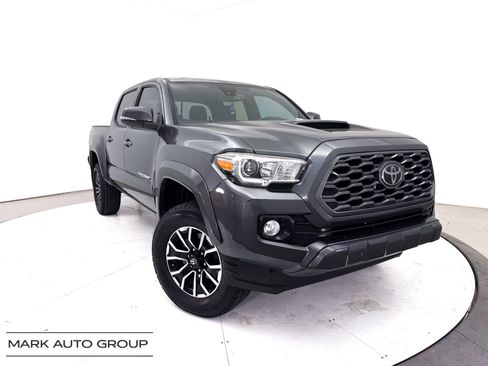 Used 2021 Toyota Tacoma TRD Sport w/ Technology Package RWD image 1