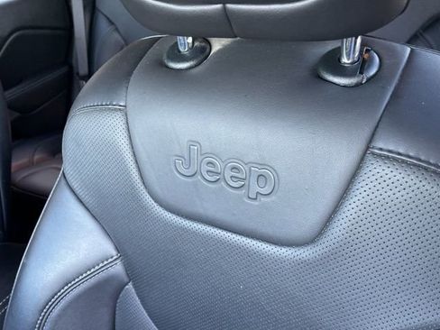 Used 2022 Jeep Cherokee Limited image 25