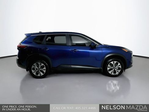 Used 2023 Nissan Rogue SV FWD image 5