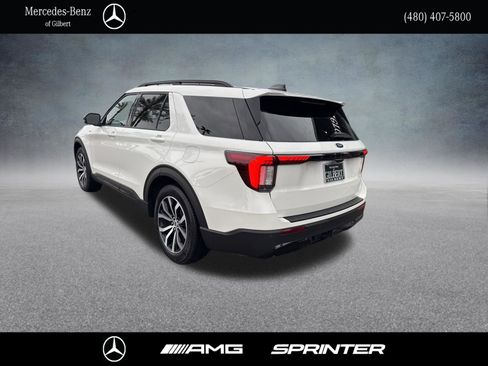 Used 2025 Ford Explorer ST-Line RWD image 4