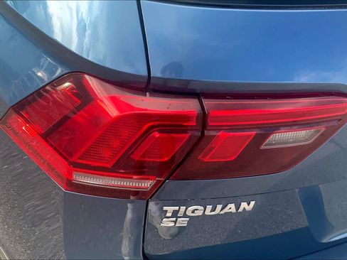 Used 2019 Volkswagen Tiguan SE w/ Panoramic Sunroof Package FWD image 29