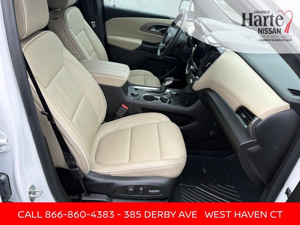 Used 2023 Chevrolet Traverse Premier AWD/4WD image 32