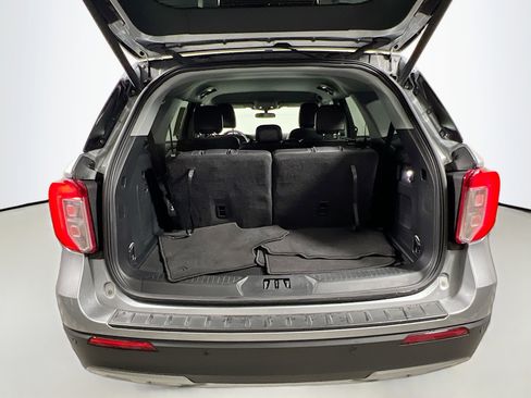 Used 2023 Ford Explorer XLT w/ Equipment Group 202A image 34