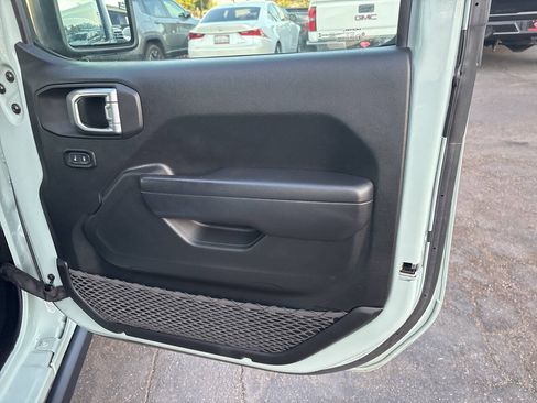 Used 2023 Jeep Wrangler Unlimited w/ 8.4" Radio Group AWD/4WD image 30