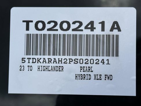 Used 2023 Toyota Highlander XLE FWD image 15
