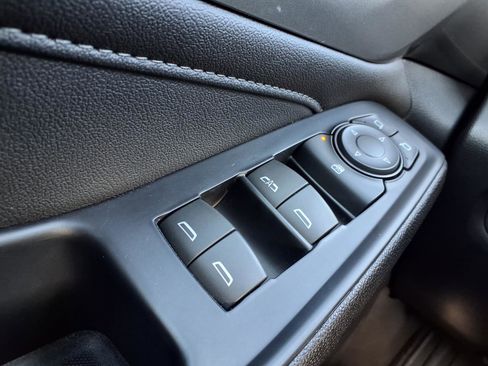 Used 2023 Chevrolet Traverse LT AWD/4WD image 23