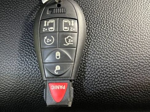 Used 2019 Dodge Grand Caravan GT w/ Safety Sphere Group FWD image 26