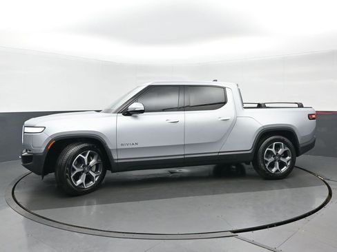 Used 2024 Rivian R1T Adventure image 6