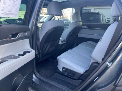 Used 2024 Hyundai Palisade SEL image 22