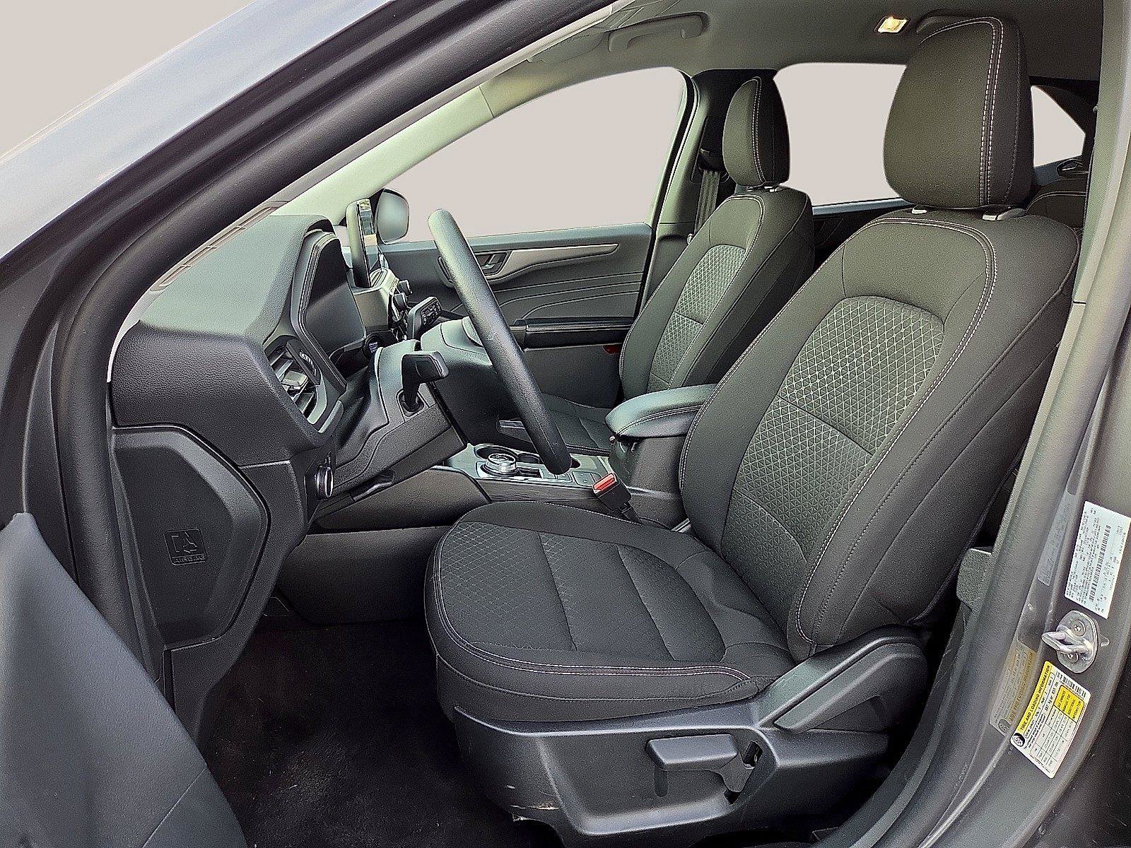 Used 2025 Ford Escape Active AWD/4WD image 16