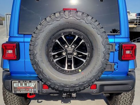 New 2026 Jeep Wrangler Unlimited Rubicon w/ Xtreme 35 Tire Package image 21