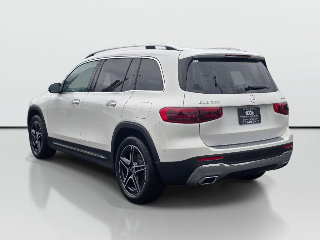 New 2026 Mercedes-Benz GLB 250 4MATIC image 3