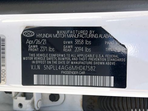 Used 2021 Hyundai Elantra SE FWD image 37