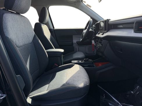 Used 2023 Ford Maverick XLT image 17