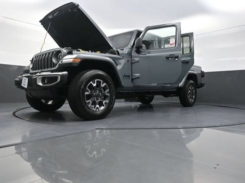New 2026 Jeep Gladiator Sport AWD/4WD image 32