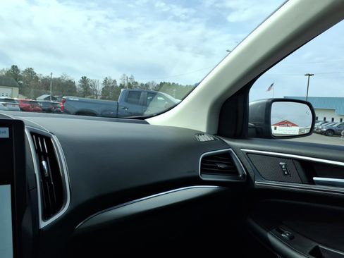 Used 2022 Ford Edge SEL w/ Convenience Package image 21