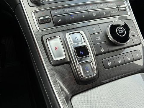 Used 2023 Hyundai Santa Fe Calligraphy image 13