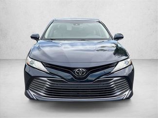 Used 2018 Toyota Camry XLE FWD video 2