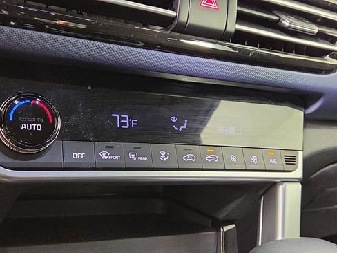 Certified 2023 Kia Seltos S w/ Navigation Package AWD/4WD image 18