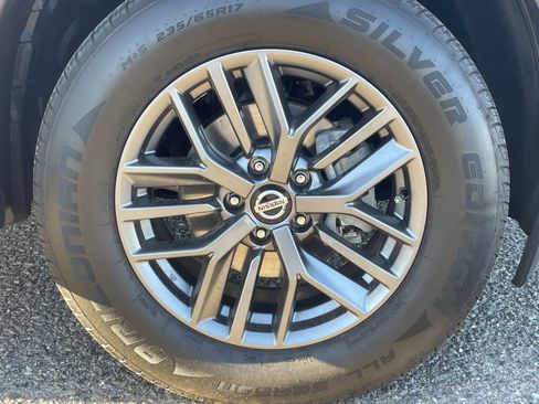 Used 2021 Nissan Rogue S image 8