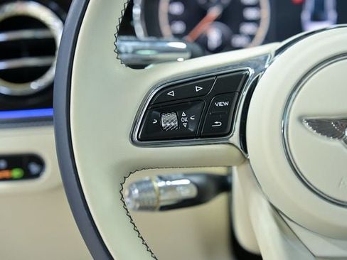 Used 2024 Bentley Flying Spur V8 AWD/4WD image 47