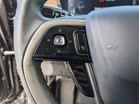 Used 2025 Lincoln Corsair Reserve image 31