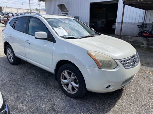 Used 2009 Nissan Rogue SL w/ Premium Pkg image 2