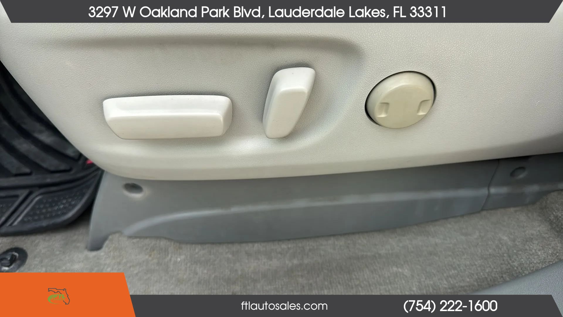 Used 2013 Toyota Sienna LE FWD image 18