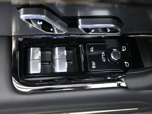 Used 2024 Land Rover Range Rover Sport Dynamic SE image 21