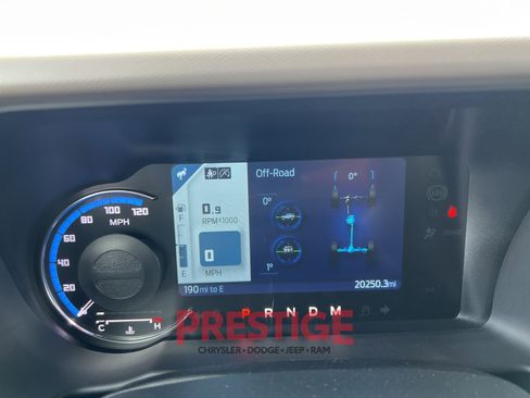 Used 2024 Ford Bronco Wildtrak AWD/4WD image 39