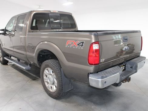 Used 2016 Ford F250 Lariat w/ Lariat Ultimate Package AWD/4WD image 7