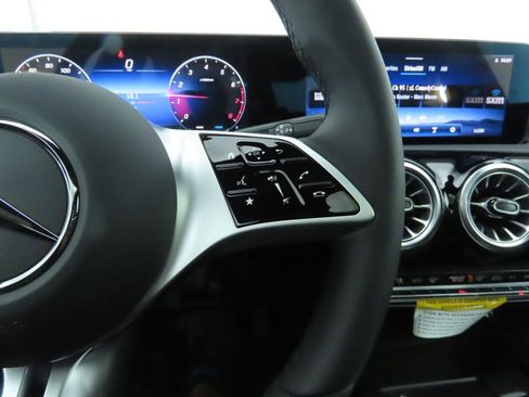 Certified 2025 Mercedes-Benz CLA 250 image 13